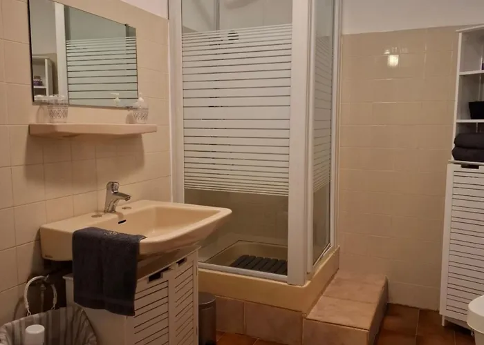 F2 Les Figuiers Proche Ajaccio Apartmán *